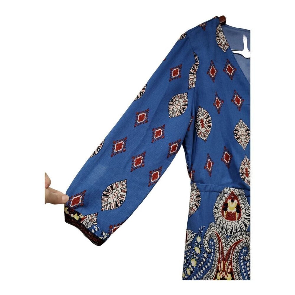 Xteran Women's 3/4 Roll Sleeve Blue Paisley Romper V-Neck Keyhole Back Sz L - Picture 3 of 12